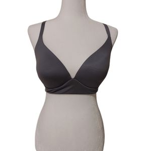 VICTORIA SECRET 36DD lightly lined plunge bra